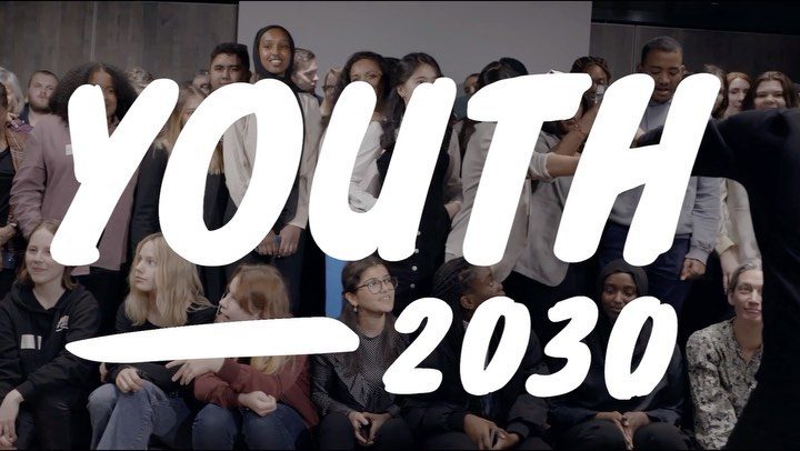 TOPPMÖTE FÖR UNGA & BESLUTSFATTARE 
Youth 2030 Movement är en rörelse av demokratiaktivister, unga ledare, barnrättskämpar och allierade vuxna. För några veckor sen bjöd de in till ett toppmöte i Stockholm. Under mötet deltog unga från hela Sverige och beslutsfattare från riksdagen och myndigheter.
Många av Fanzingos Unga Korrespondenter var på plats och vårt filmteam dokumenterade toppmötet (kolla in filmen!) Under dagen jobbade alla deltagare tillsammans för att hitta lösningar på de utmaningar som finns när det kommer till ungas delaktighet och inflytande.️
.
.
Filmteam Fanzingo: 
Fotograf: Ali Quraishi
Ljudtekniker: Jorge Olivares
Reporter: Monti Saleh